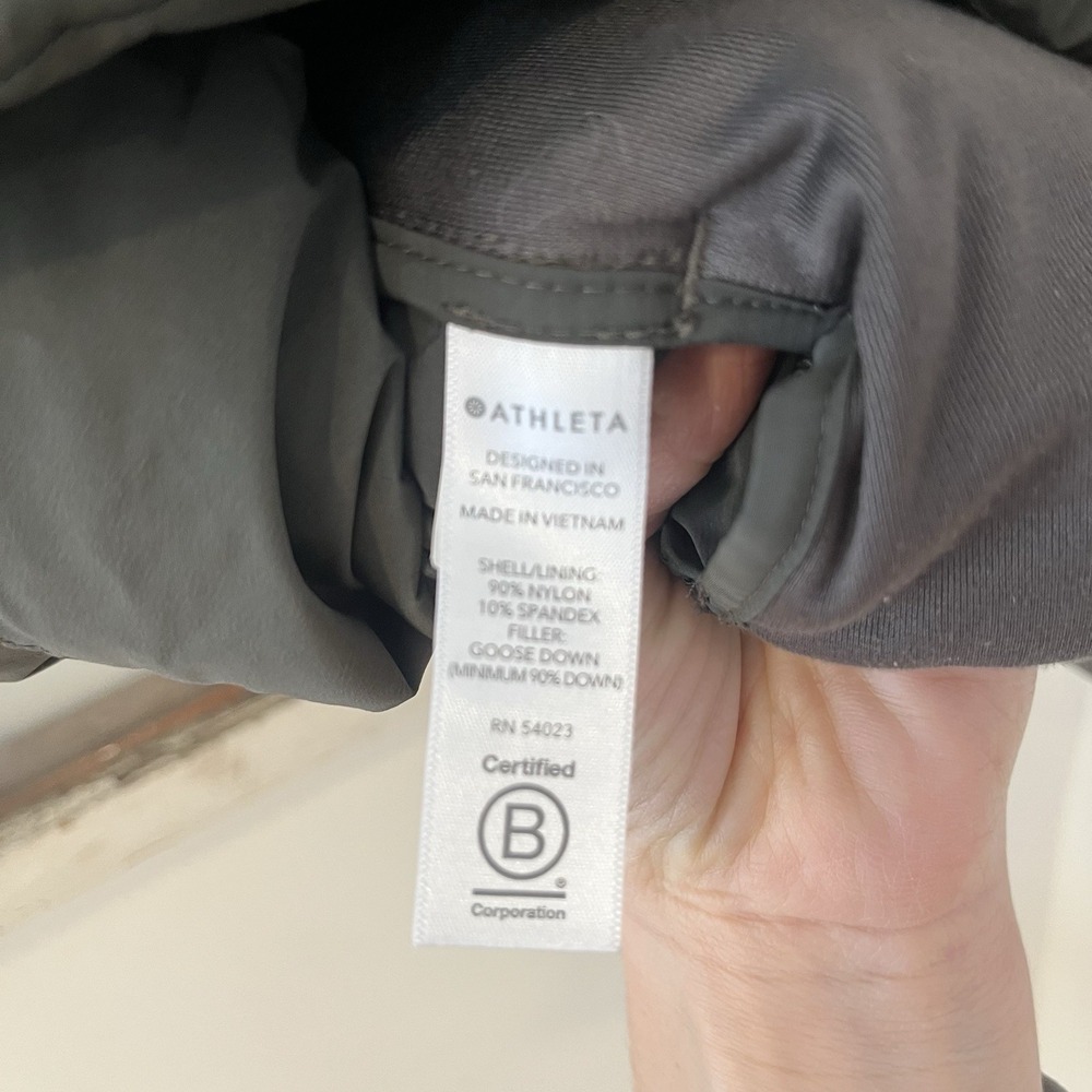 Athleta Inlet Vest Arbor Olive Green Size M water repellent fill goose down‎ - Picture 8 of 9